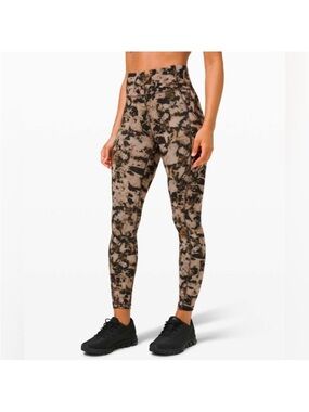 Lululemon Invigorate High-Rise Tight 25"Dispersed Light
Raw Linen Multi Size 6